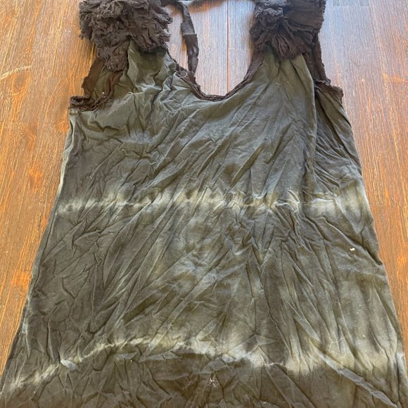 Elizabeth and James Ruffle Sleeve Tank Top, Size Large - Picture 3 of 5